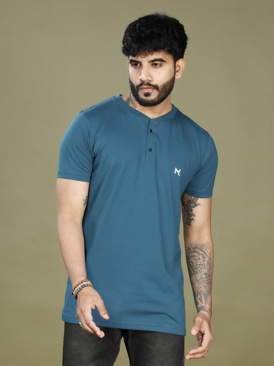INKMAN Men Henley Neck Bio Finish Applique T-shirt