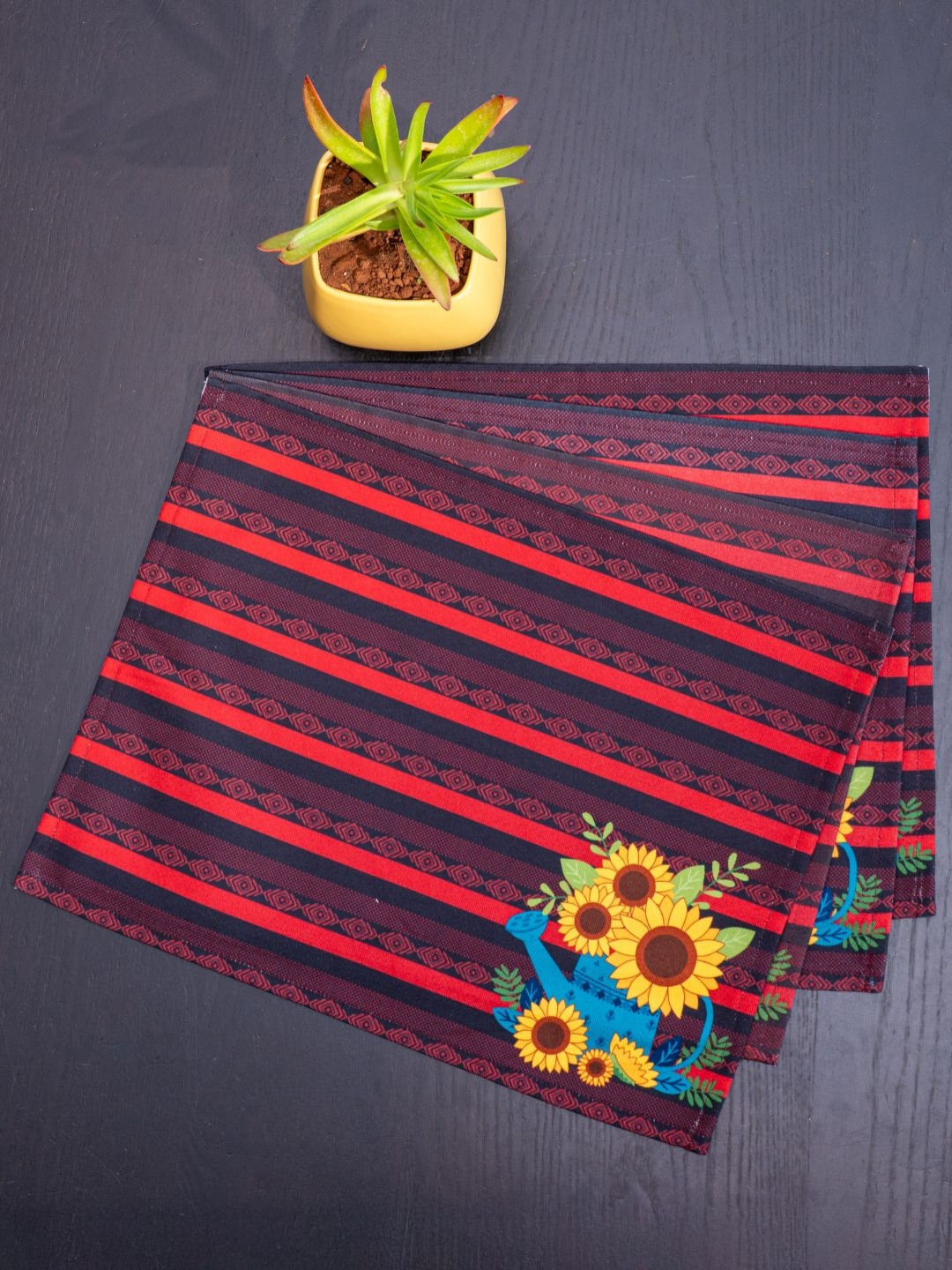 Indisca Designs 4-Pcs Red & Black Printed Table Placemats