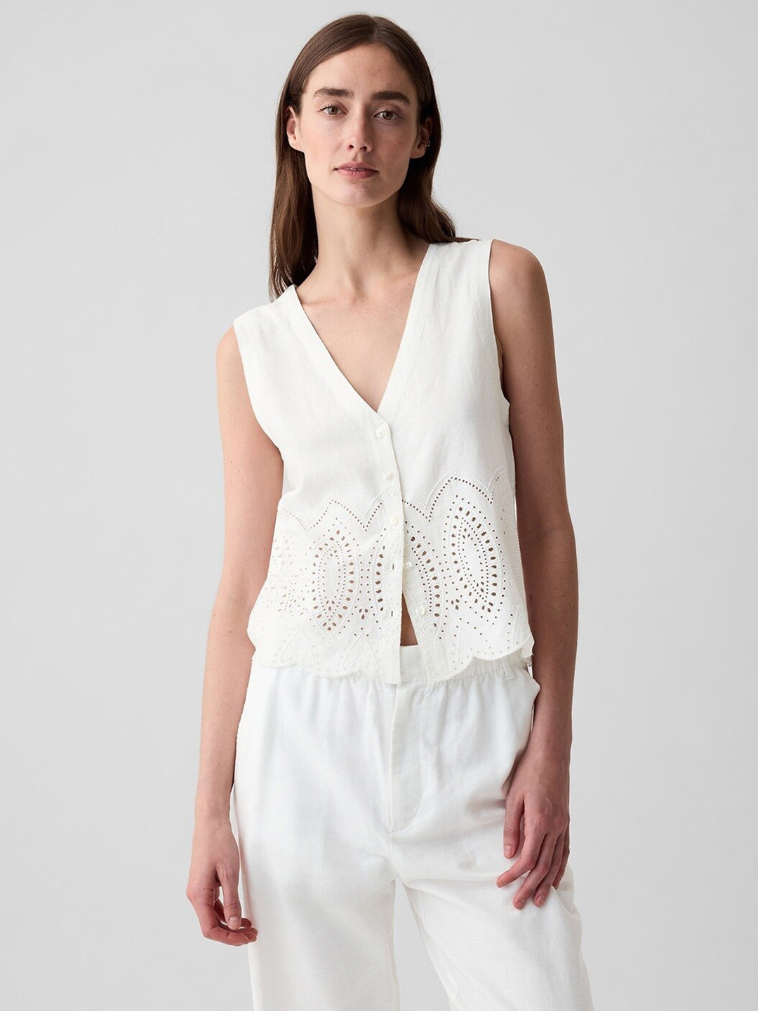 GAP V-Neck Schiffli Detail Vest Top