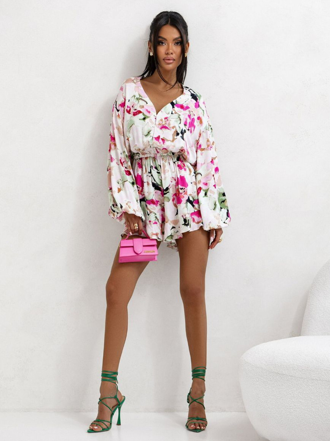 bebe White Floral Print V-Neck Balloon Sleeve Playsuit