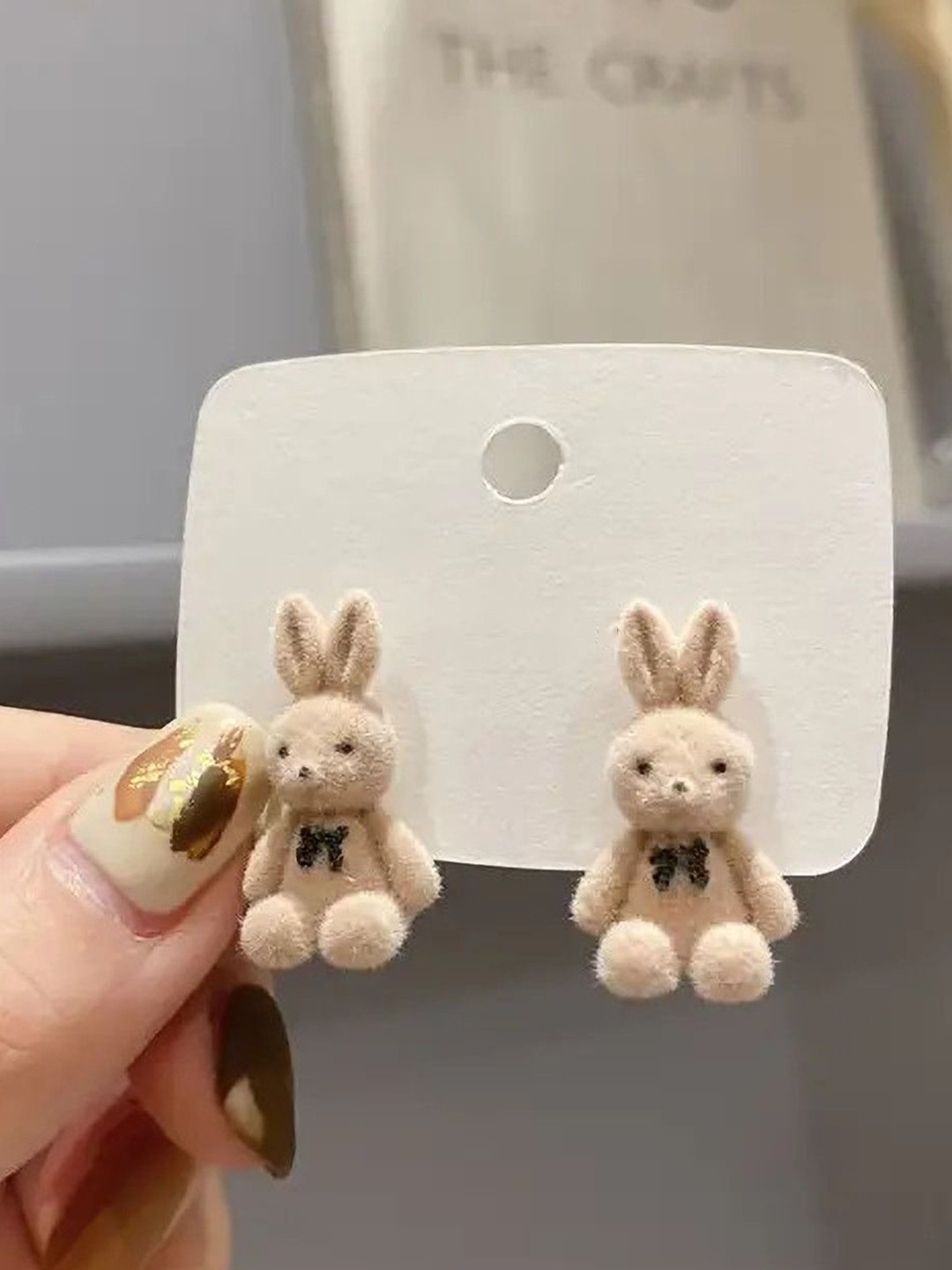 DressBerry Contemporary Animals Shaped Studs