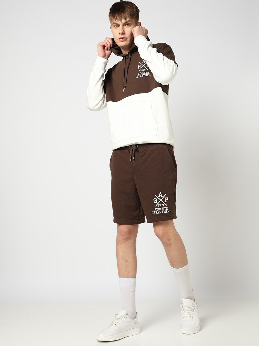 GAP Men Typography Embroidered Shorts