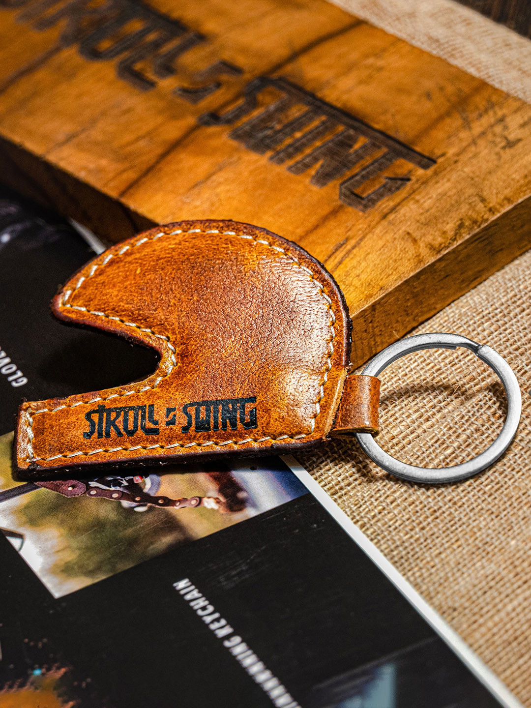 Stroll and swing Helmet Textured Leather Key Chain