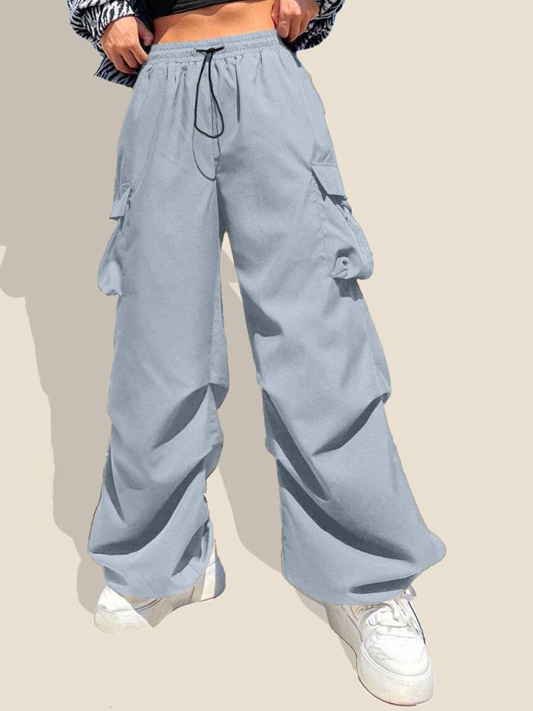 QIOA Women Relaxed Loose Fit High-Rise Cargos Trousers