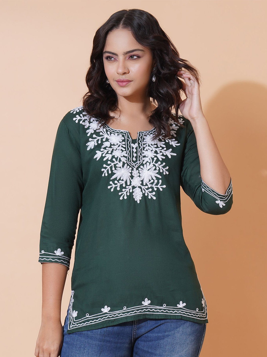 PAHNAZ Ethnic Motifs Embroidered Thread Work Thread Work Kurti