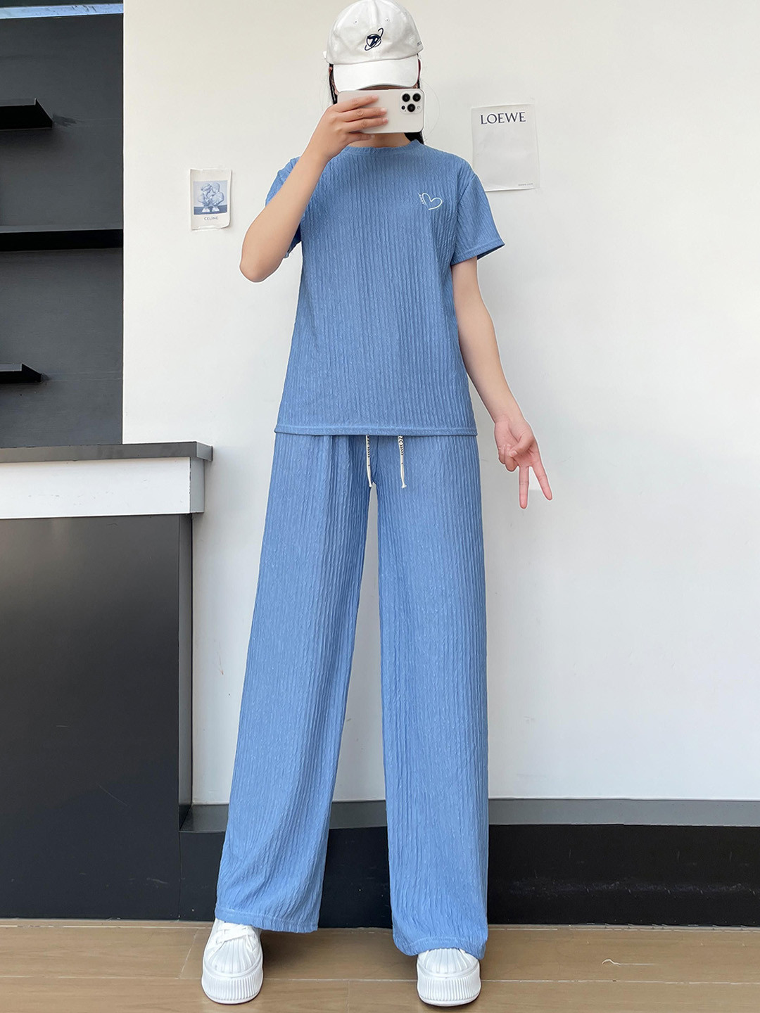 Stem Rope Heart Printed Round Neck T-Shirt & Trousers Co-Ord Set