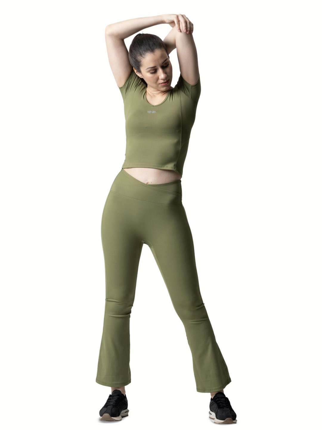 STRCH Women Round Neck Fitted Crop Top