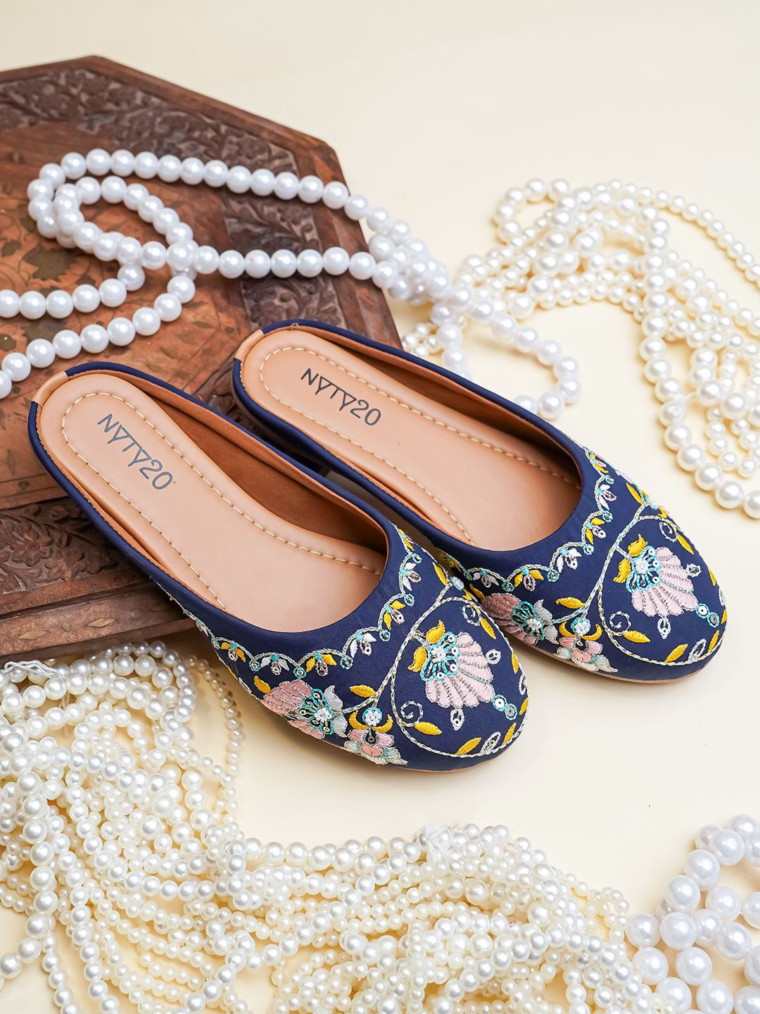NYTY20 Women Ethnic Embellished Mules Flats