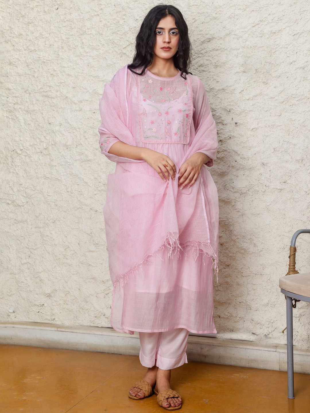 TATWA DESIGNS Women White Camellia Douqet  kurta sets