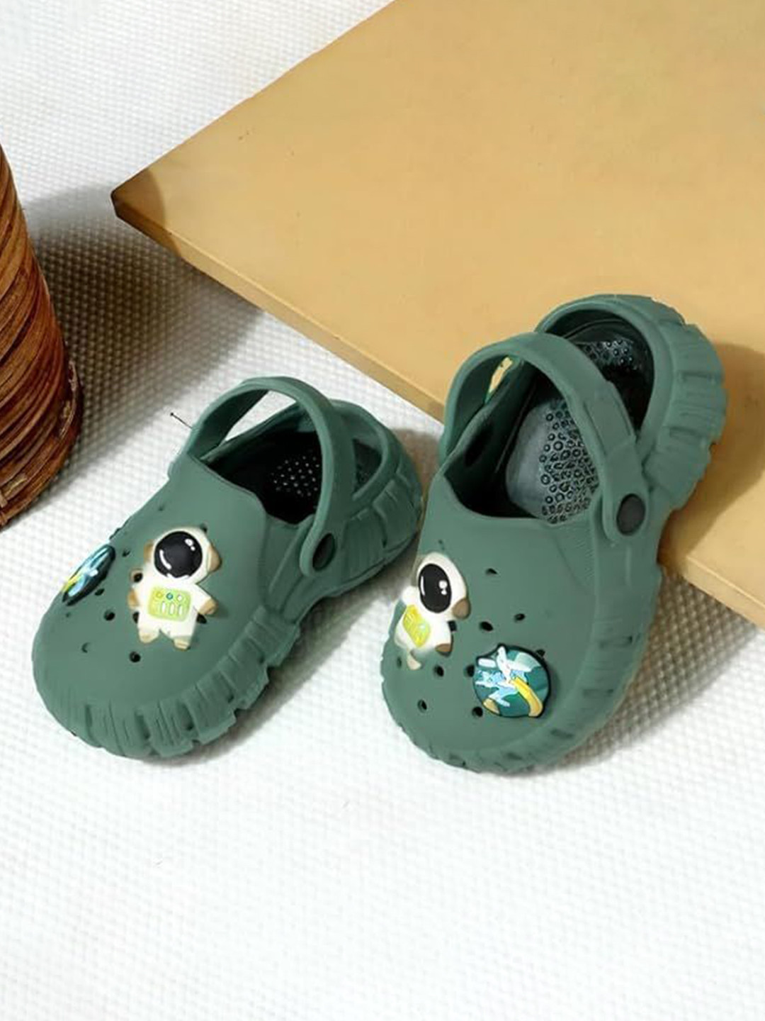 GLJ CLASSMATE Kids Casual Charm-Detail Sling Back Clogs