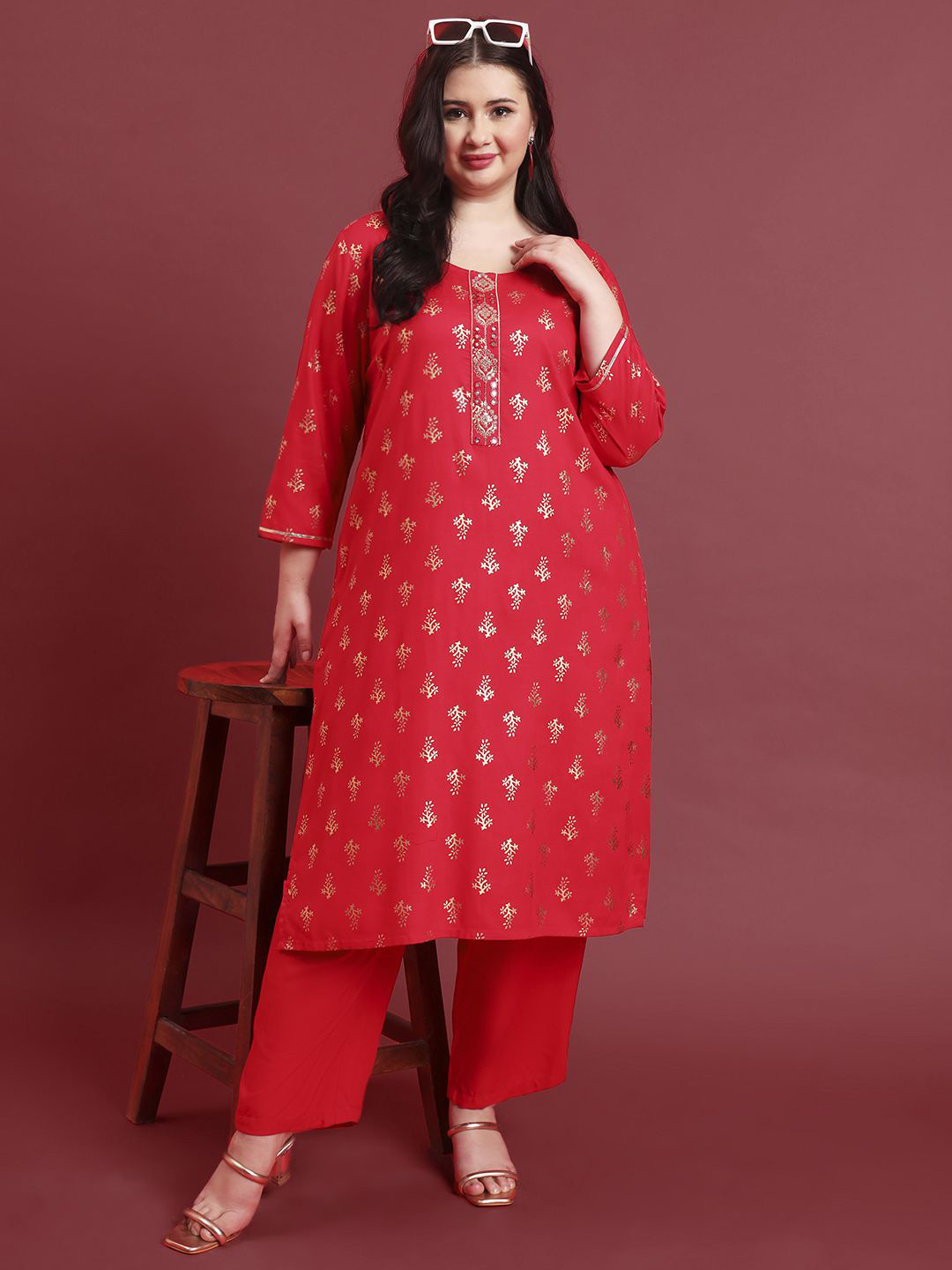 Aspriya Floral Woben Design Round Neck Sequinned Straight Kurta