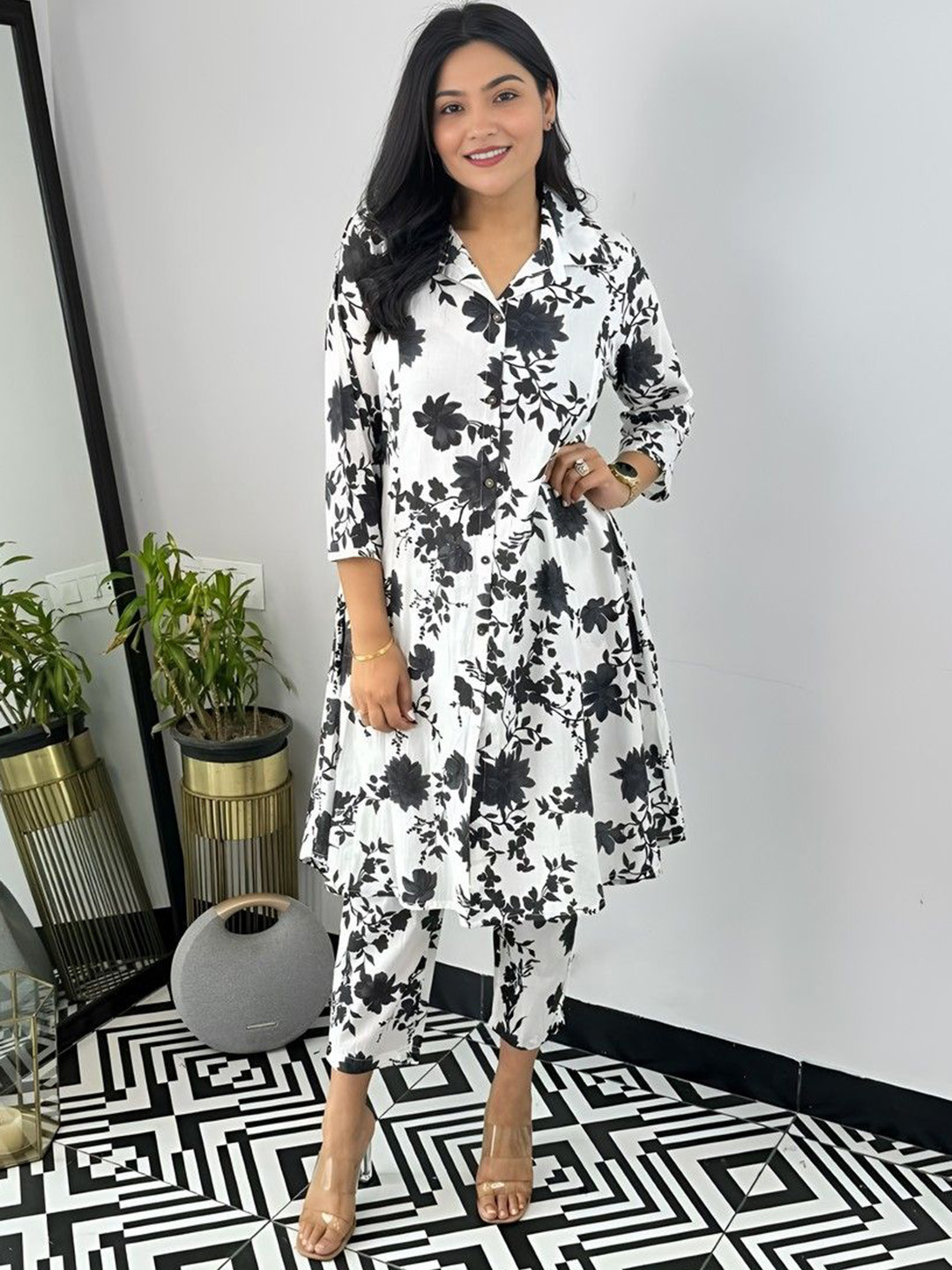 Lookmark Floral Printed Shirt Collar Kurta With Trousers