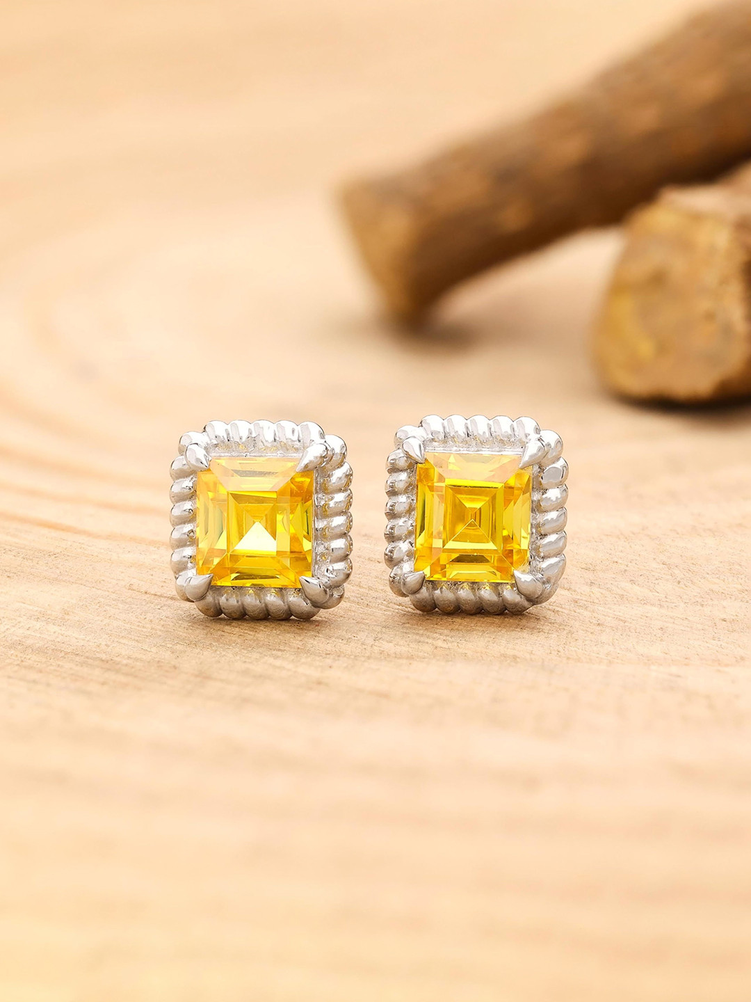 AMONROO 925 Sterling Silver Rhodium-Plated Cubic Zirconia Studded Princess Square Studs