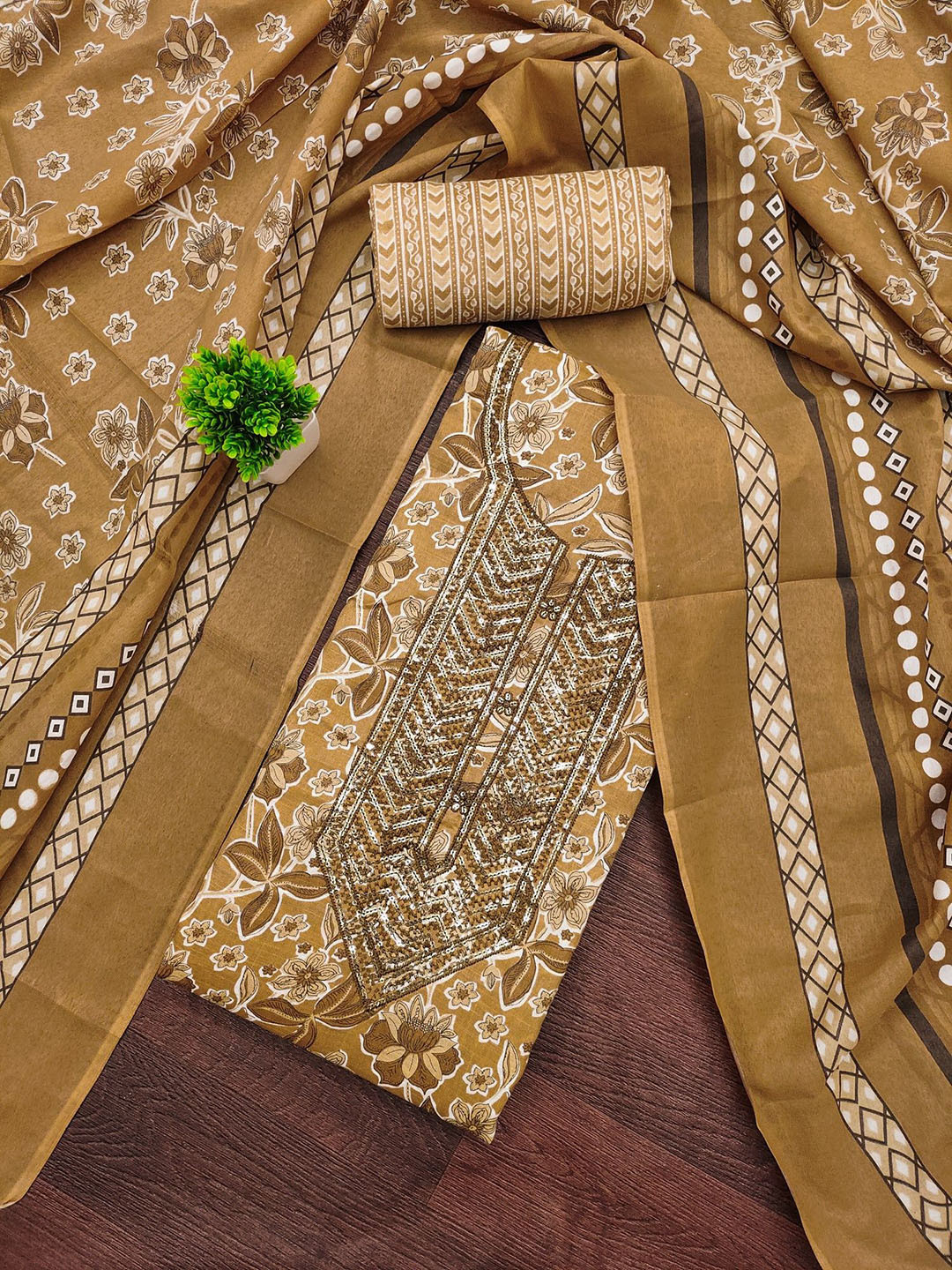Panzora Printed Unstitched Dress Material