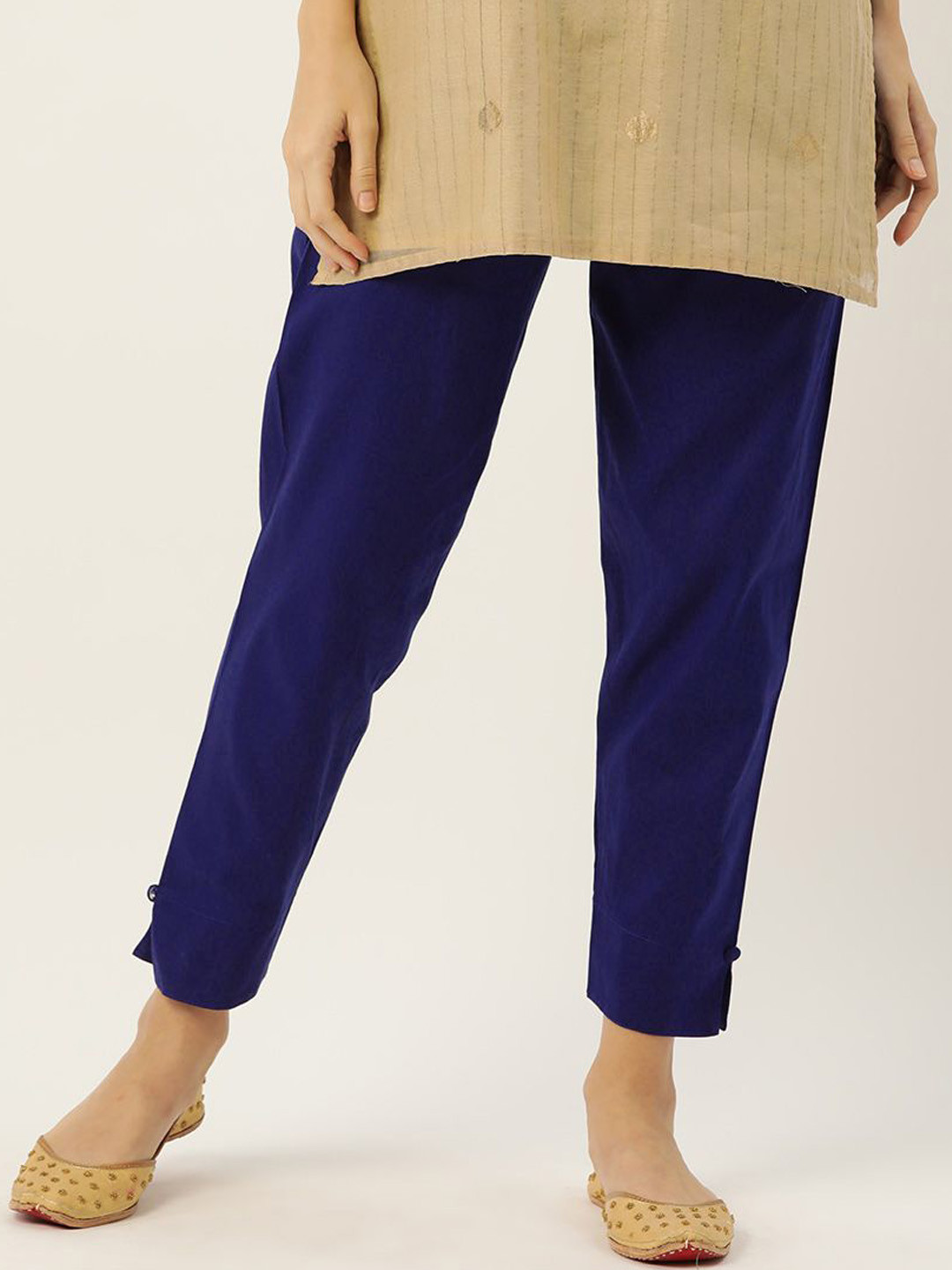 HASRI Women Solid Self Design Relaxed Fit Mid-Rise Trousers