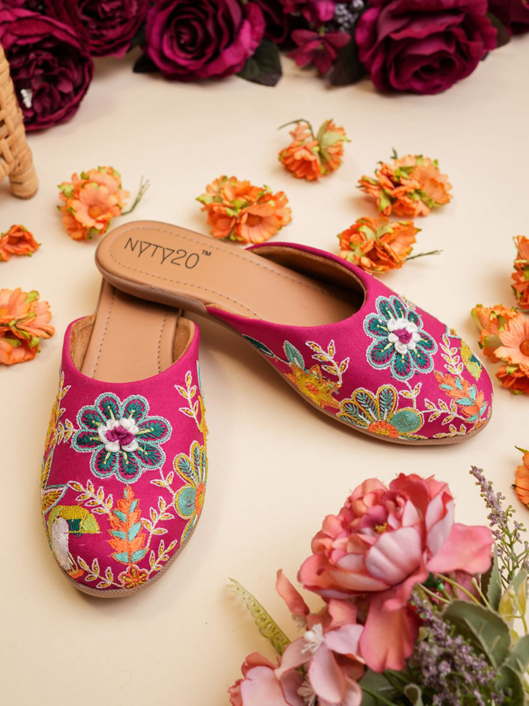 NYTY20 Women Canvas Mules Embroidered Flats