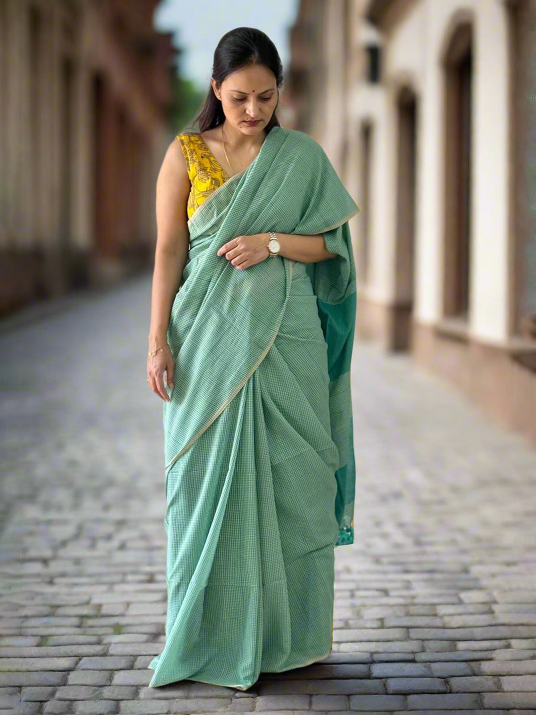 Bigsarees Checked Pure Cotton Saree With Unstitched Blouse Piece