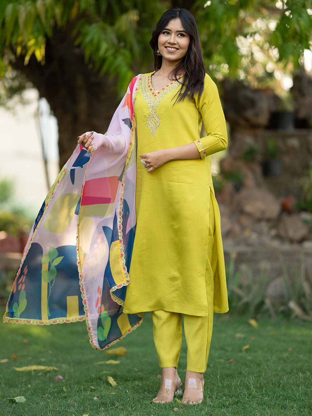 TWINS LADY Women Embroidered Regular Kurta with Trousers & Dupatta