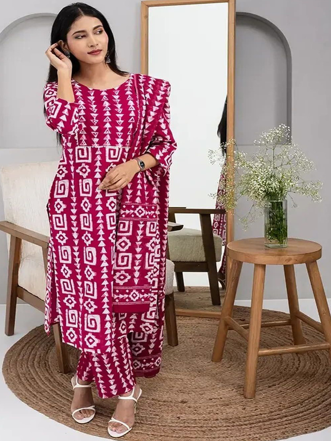 ZLAATA FASHION Geometric Printed Pure Cotton Straight Kurta with Palazzos & Dupatta