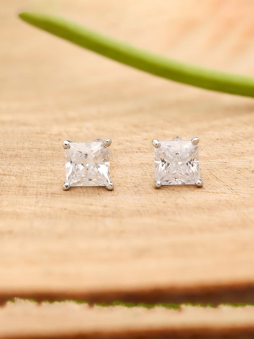 AMONROO 925 Sterling Silver Rhodium-Plated CZ Studded Princess Cut Studs Earrings