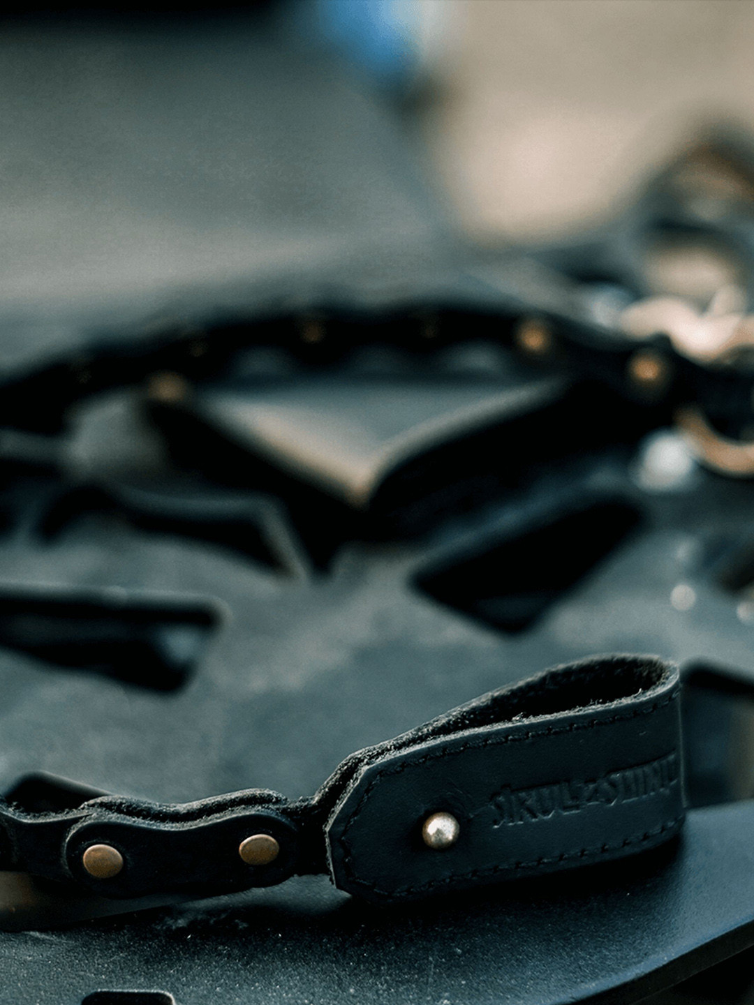 Stroll and swing Running Leather Key chain