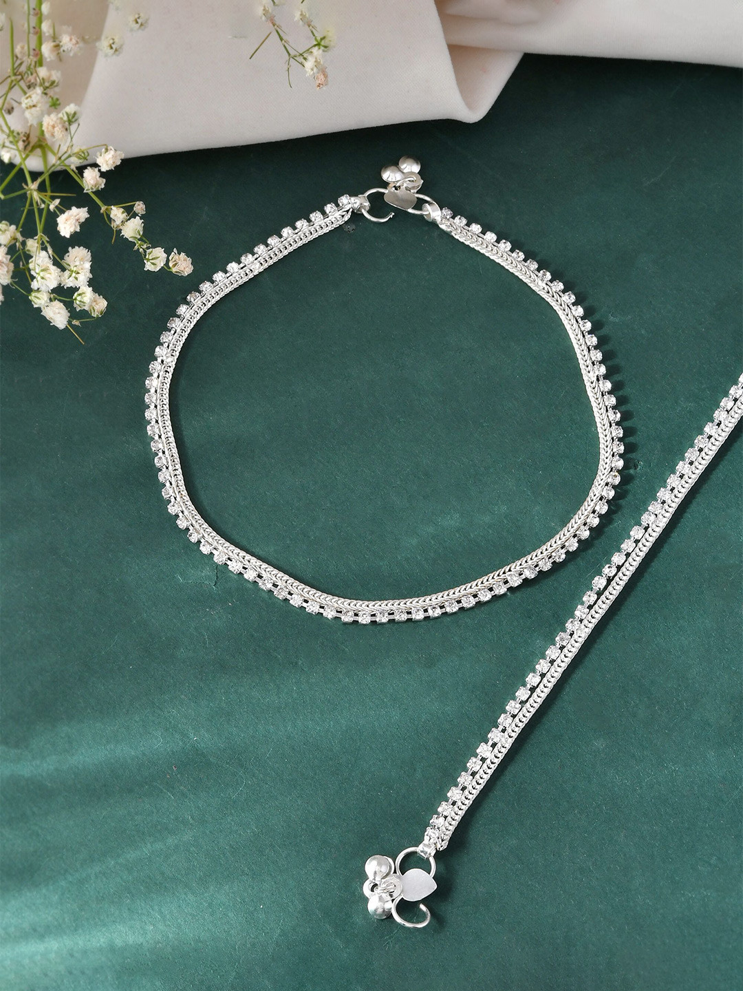 DIVASTRI Women Silver-Plated Artificial Beads Rhinestone Anklet