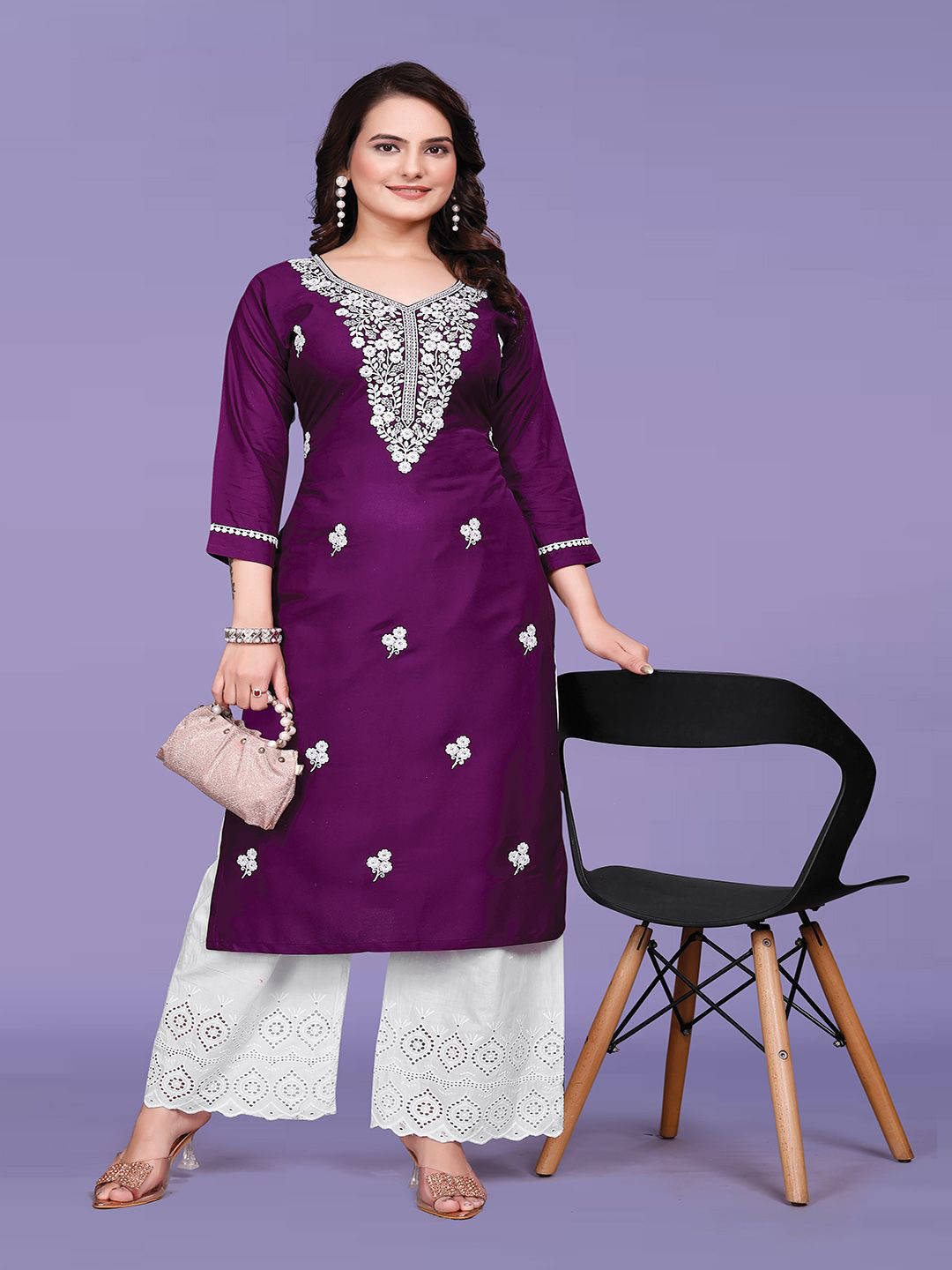 PATDOM Women Embroidered Straight Kurta