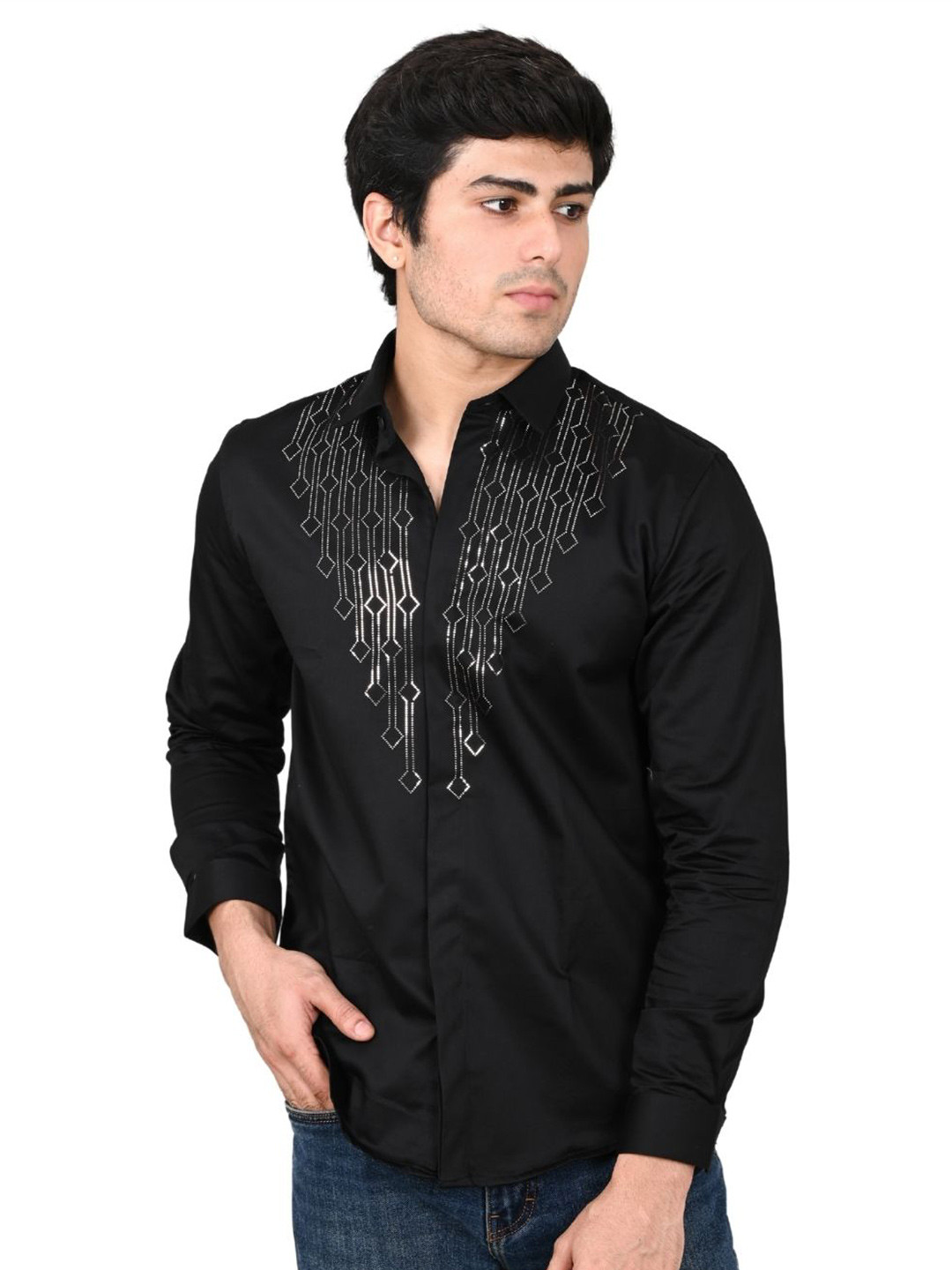 Suture Craft Embroidered Collar Long Sleeves Slim Fit Shirt