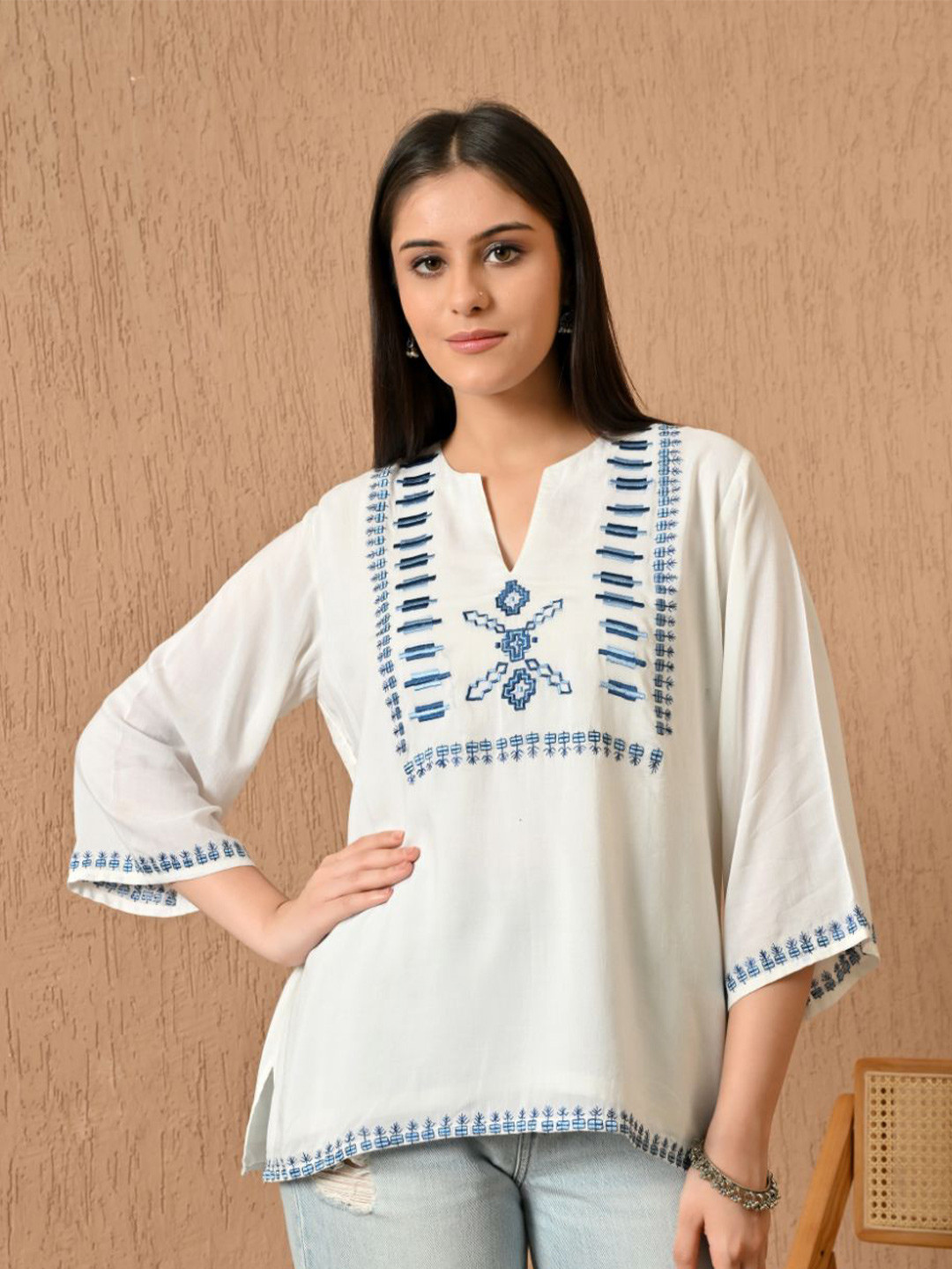 KELIN Women Ethnic Motifs Embroidered Flared Sleeves Straight Kurti
