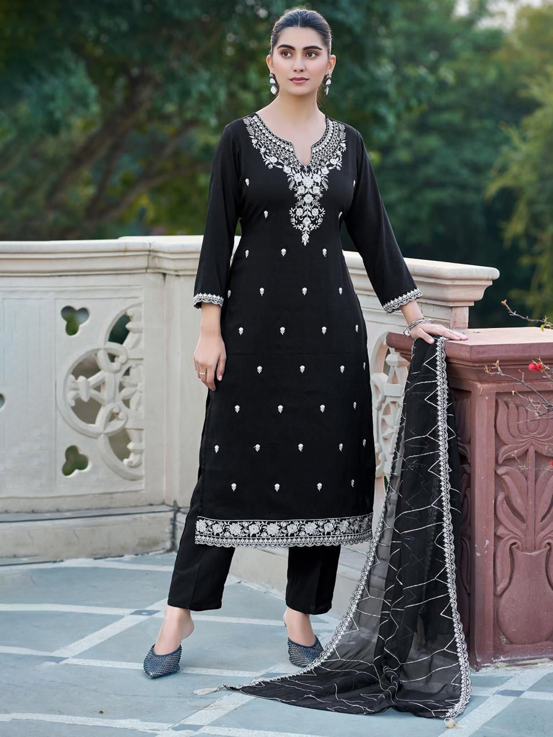 Colors of Earth Floral Embroidered Notch Neck Straight Kurta With Trousers & Dupatta