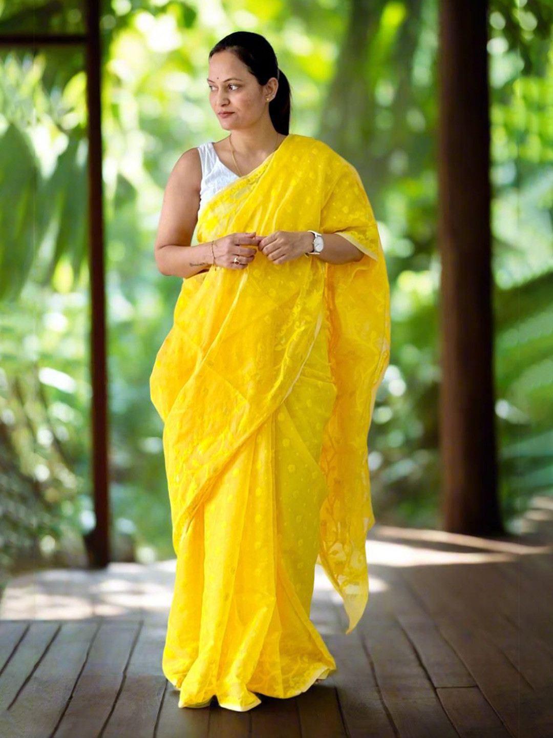 Bigsarees Floral Woven Design Jamdani Saree