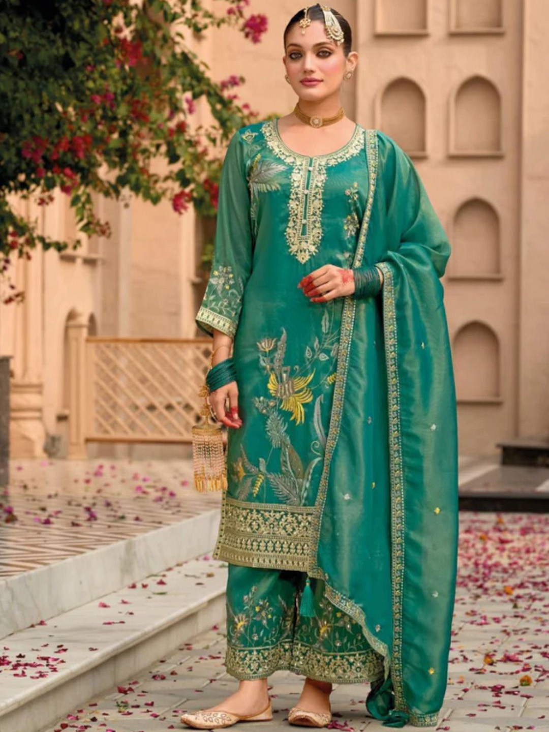 Bel a Vous Women Floral Printed Regular Kurta Sets With Dupatta