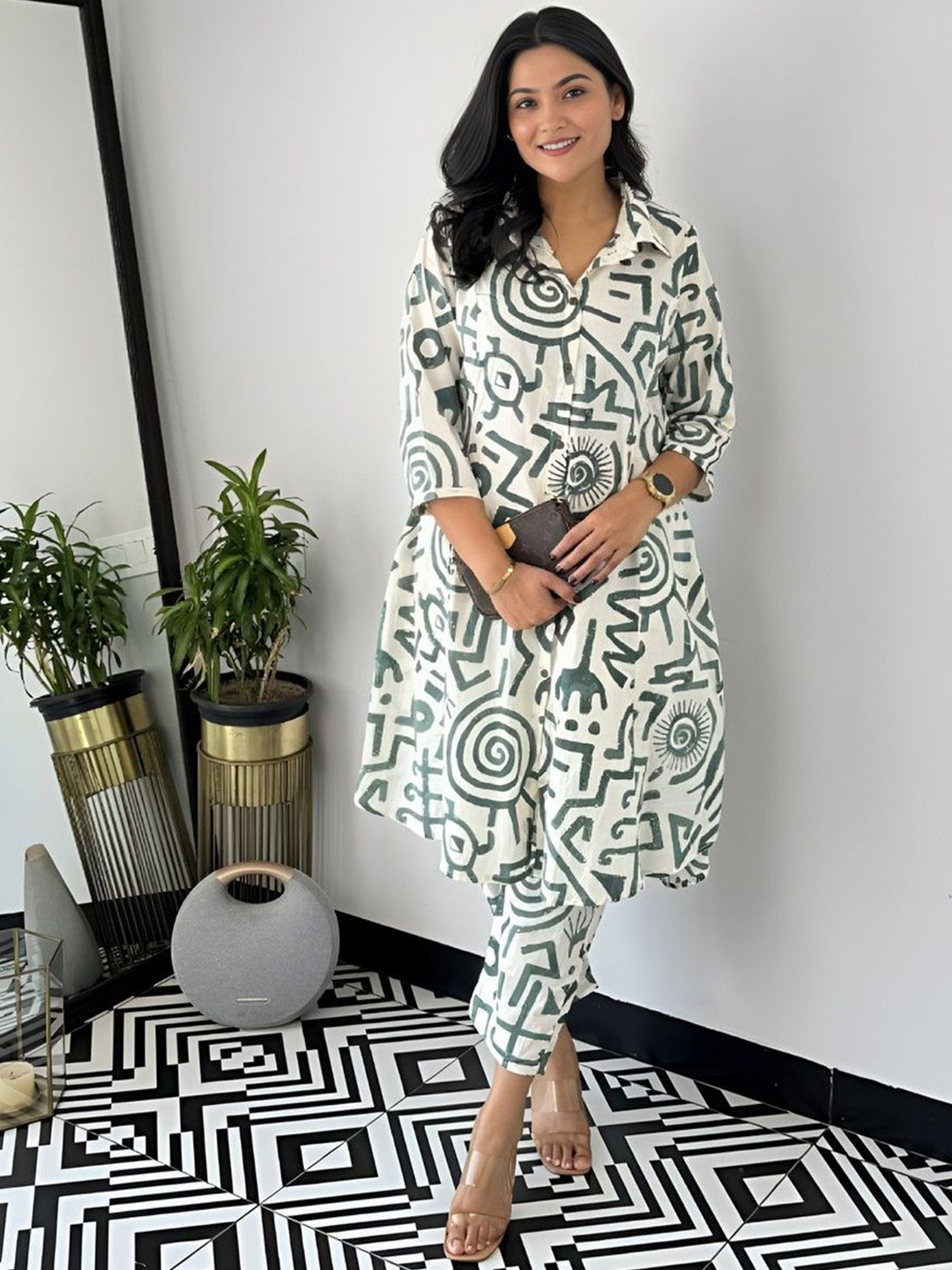 Lookmark Women Printed Regular A-Line Kurta Sets