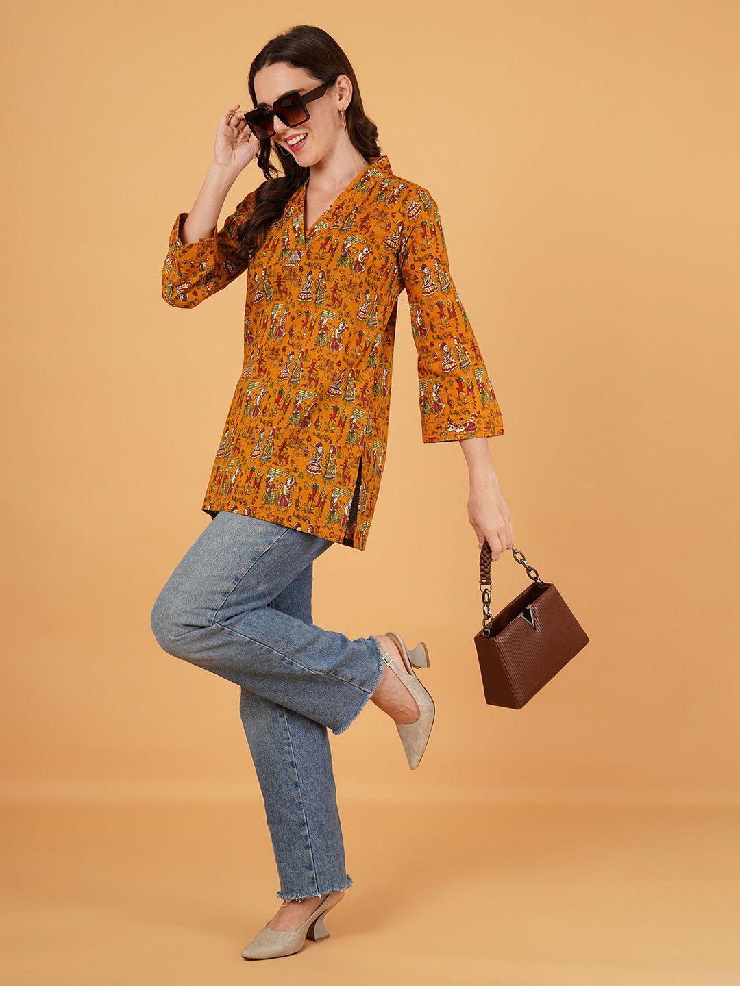 Magnetism Kalamkari Printed V-Pure Cotton Kurti