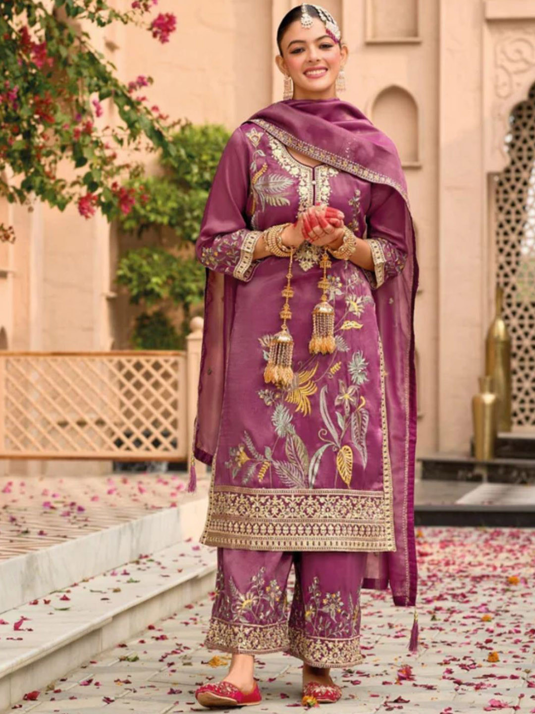 Bel a Vous Women Woven Design Embroidered Regular Kurta with Palazzos & Dupatta