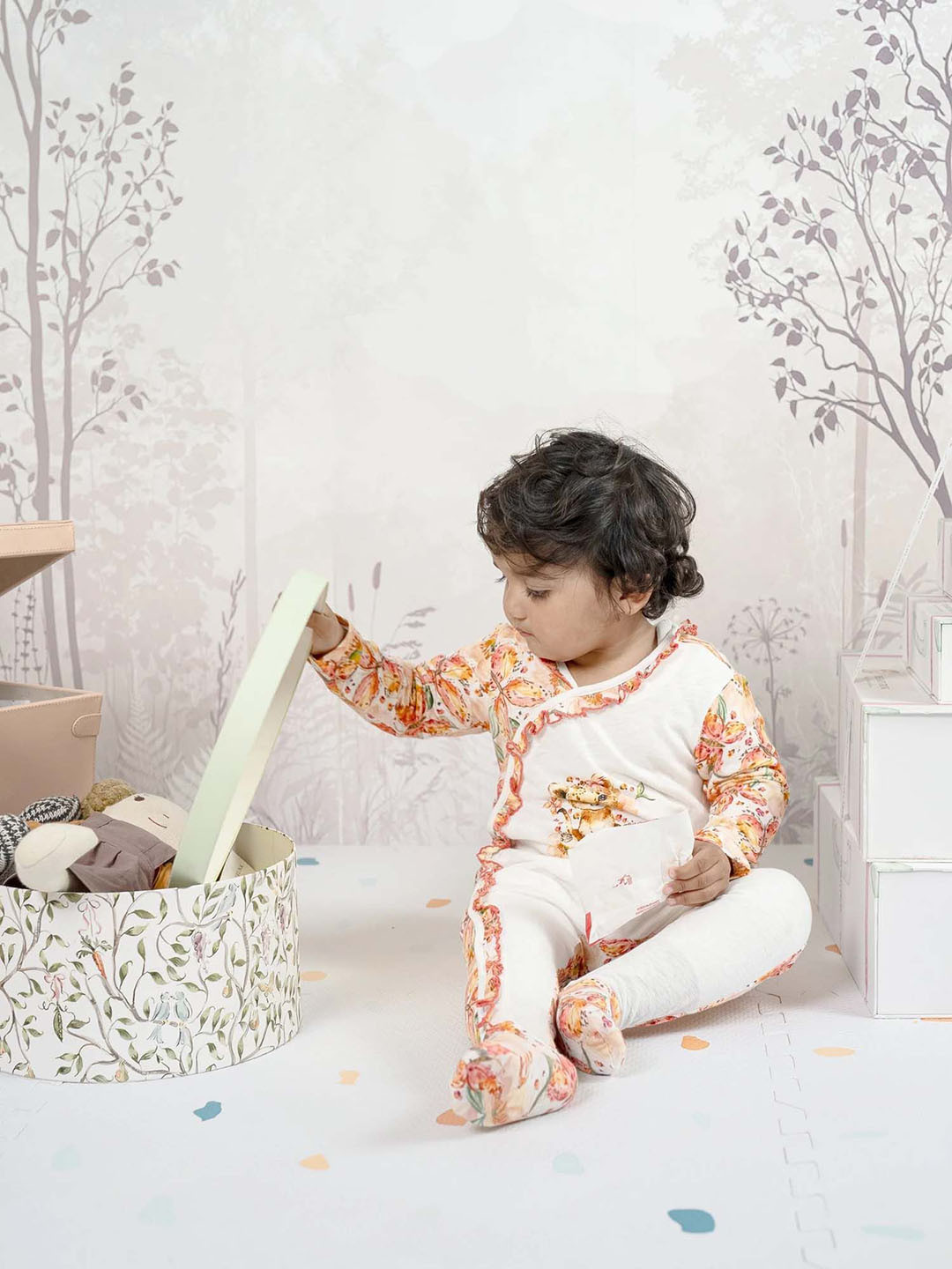 THE BABY TRUNK Infant Girl Lioness Organic Cotton Romper