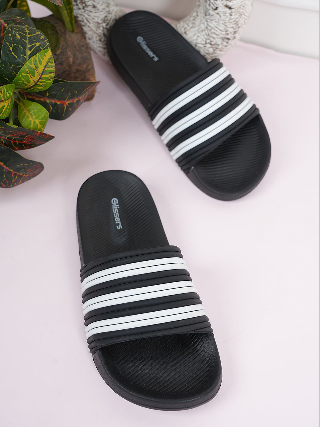 GLISSERS Girls Striped Patterned Sliders