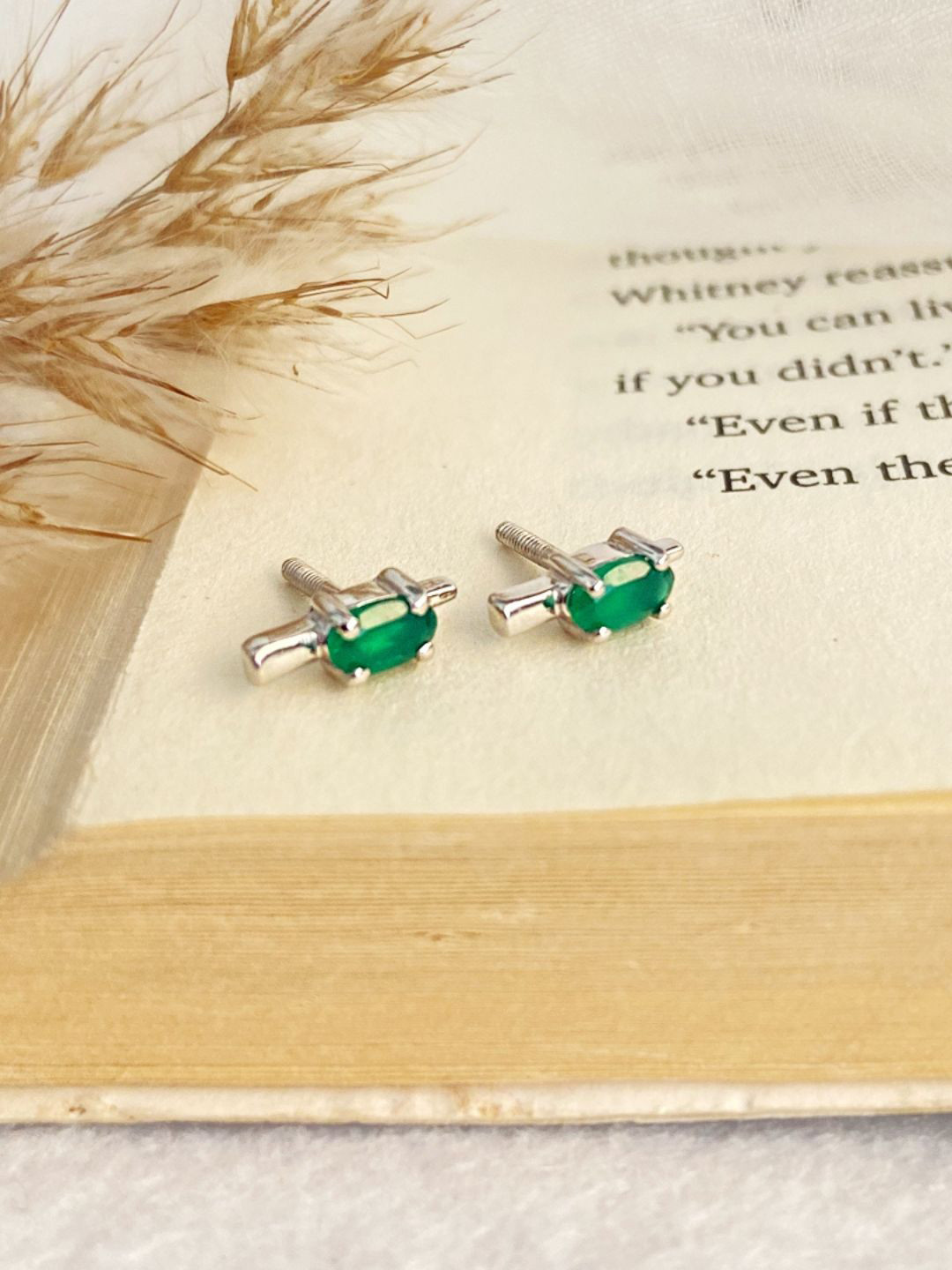 Boldiful Swerve Helix Sterling Silver Green Onyx Studs