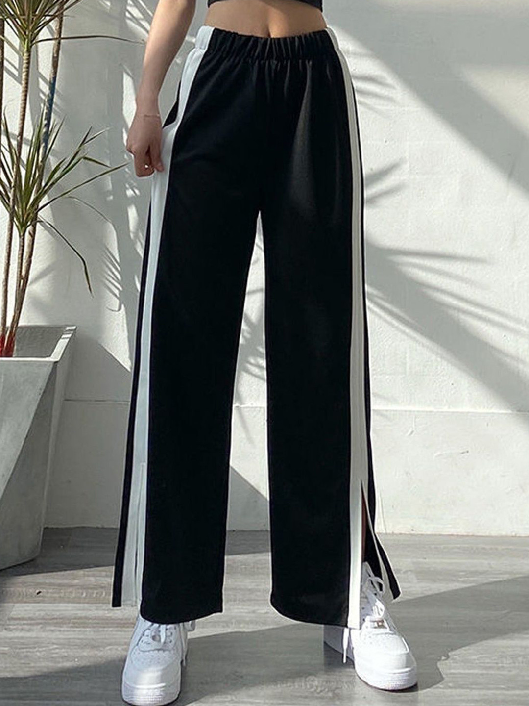 ZYNG Women Loose Fit High-Rise Easy Wash Trousers