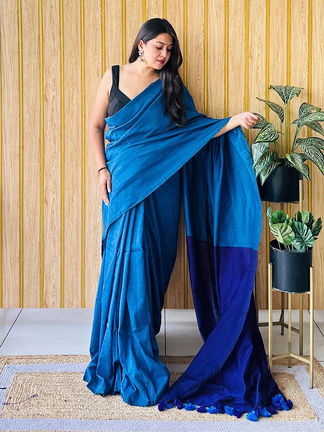 Jinal & Jinal Women Colourblocked Solid Pure Cotton Fusion Saree