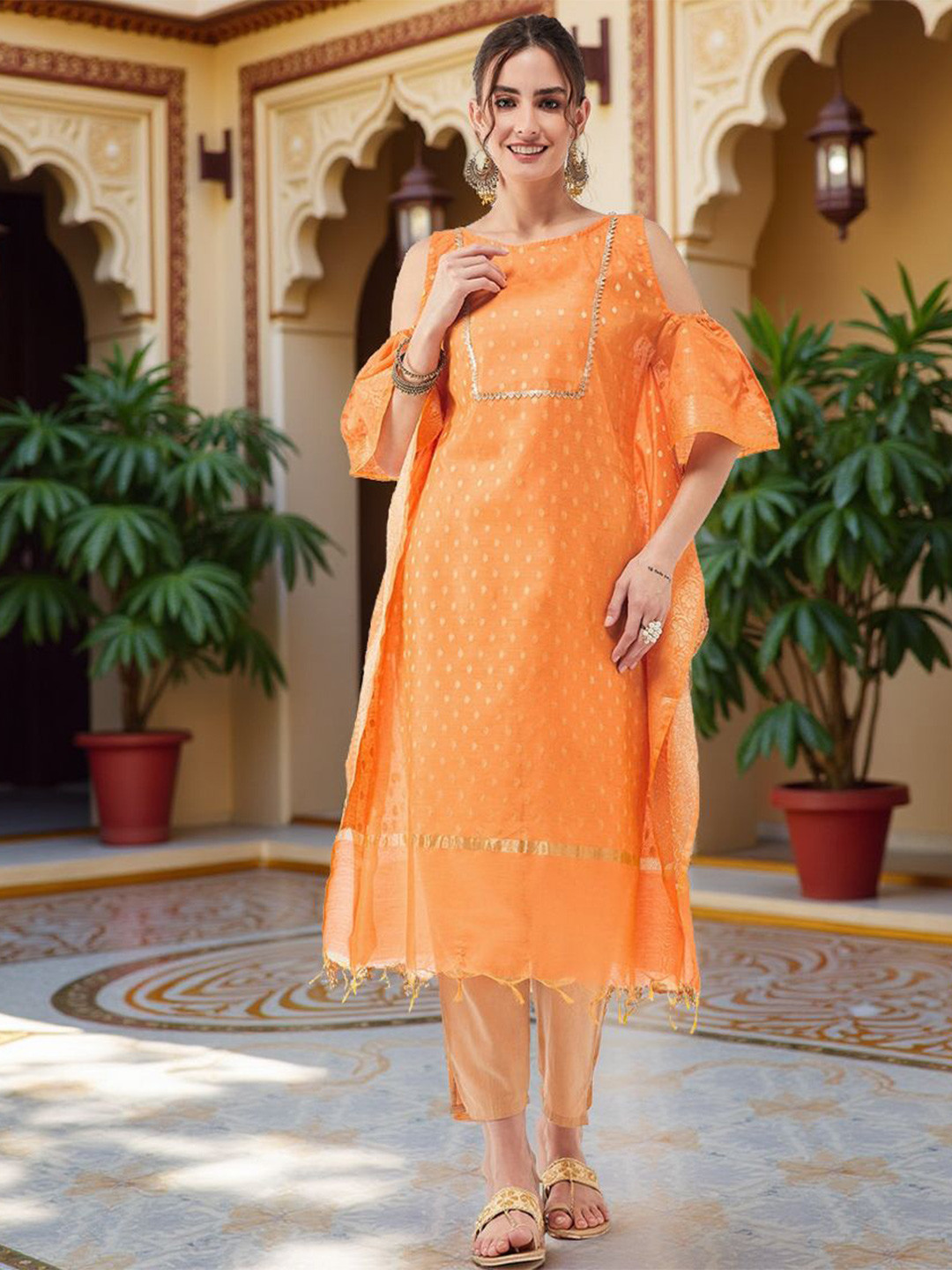 Pannkh Banarasi Woven Design Round Neck Cold-Shoulder Kaftan Kurta