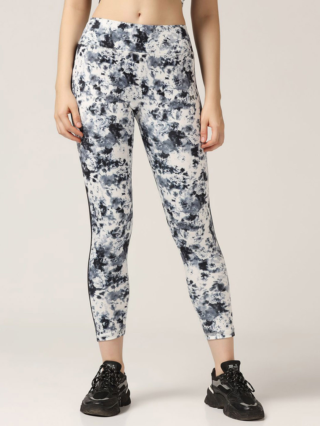 MUSCLE TORQUE Printed Bone-Dry High-Rise Ankle Length Tights