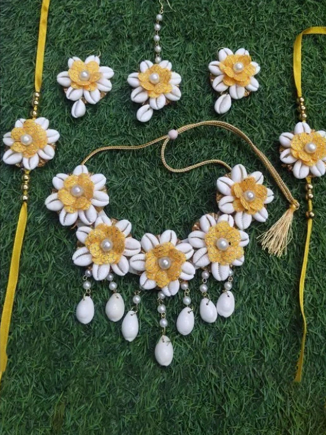 Sangria Sea Shell Beaded Floral Jewellery Set