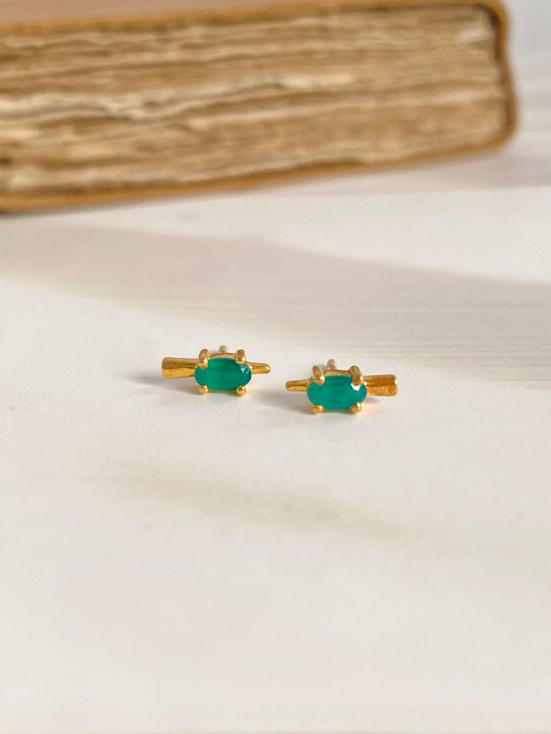 Boldiful Swerve Helix 18k Gold Vermeil Earstuds Green Onyx Earring