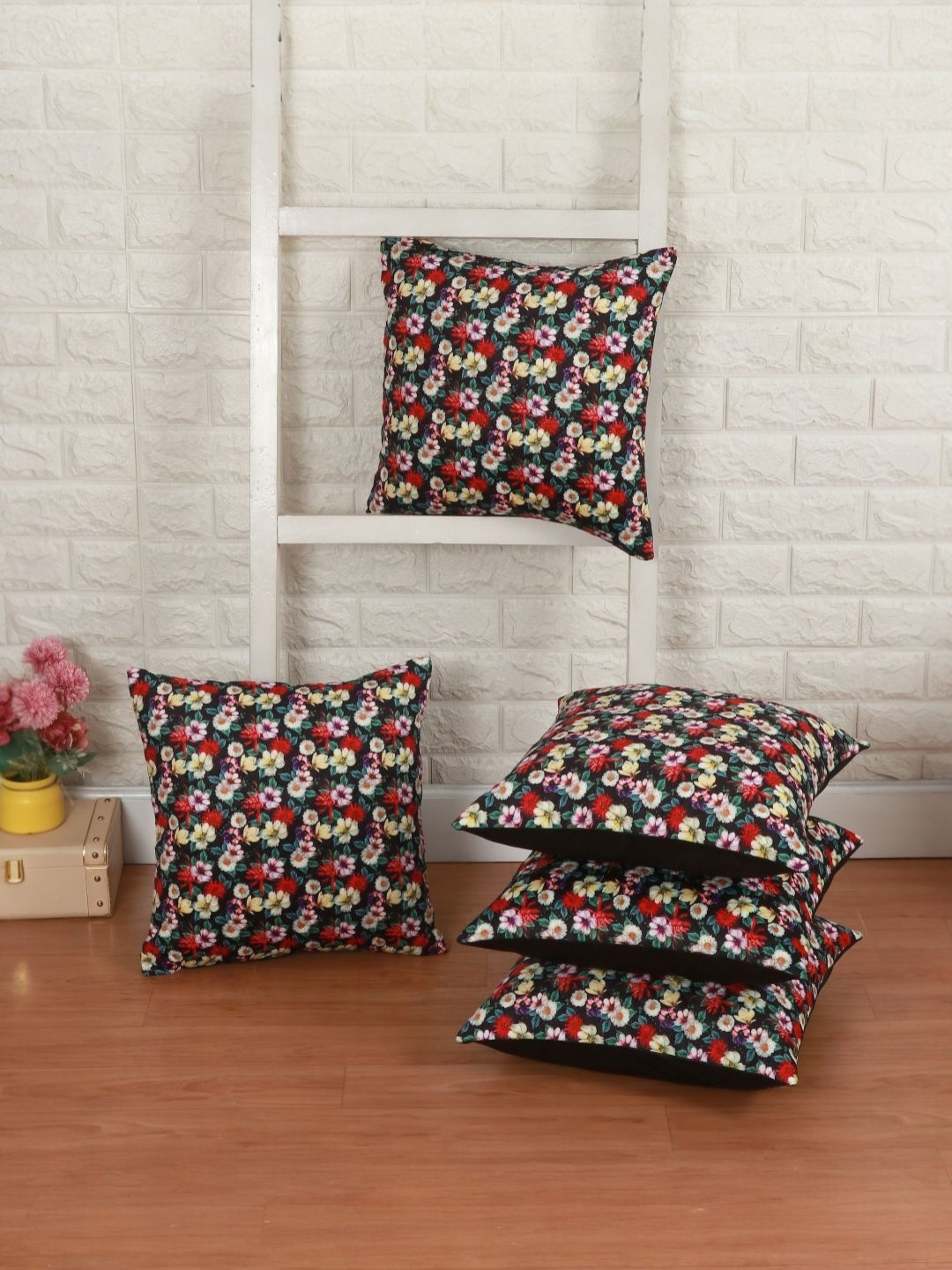 BIGGER FISH Black Set of 5 Floral Velvet Square Cushion Covers