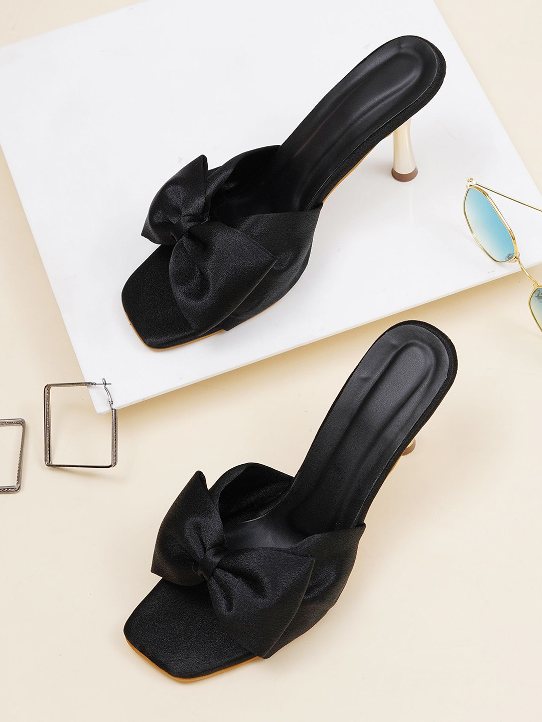 HUNYZA FOOTWEAR Party Wedge Sandals with Bows