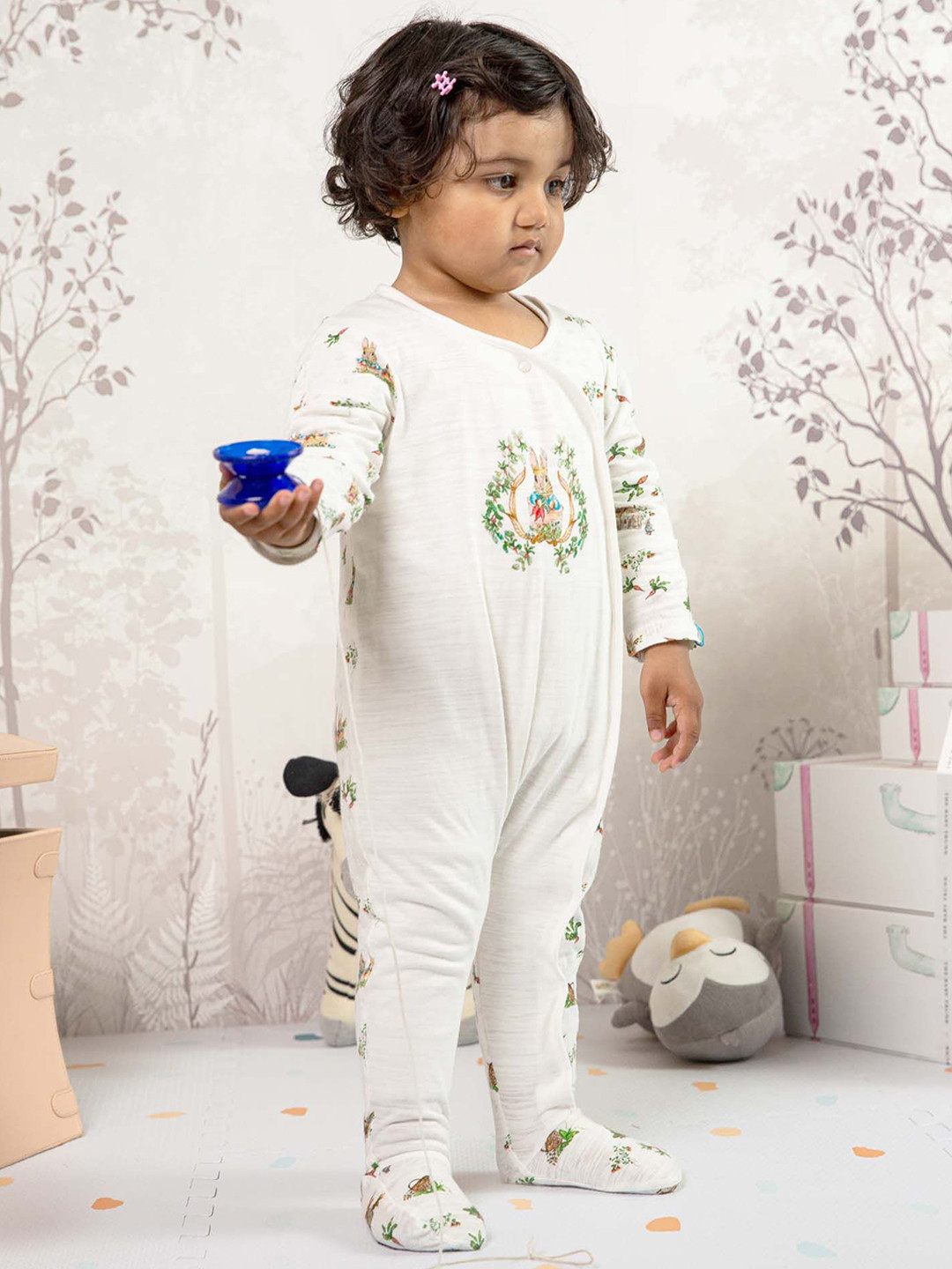 THE BABY TRUNK Kids Peter Rabbit Organic Cotton Sleepsuit