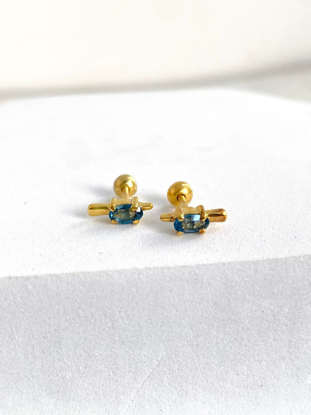 Boldiful Swerve Helix 18k Gold Vermeil Earstuds London Blue Topaz Earring