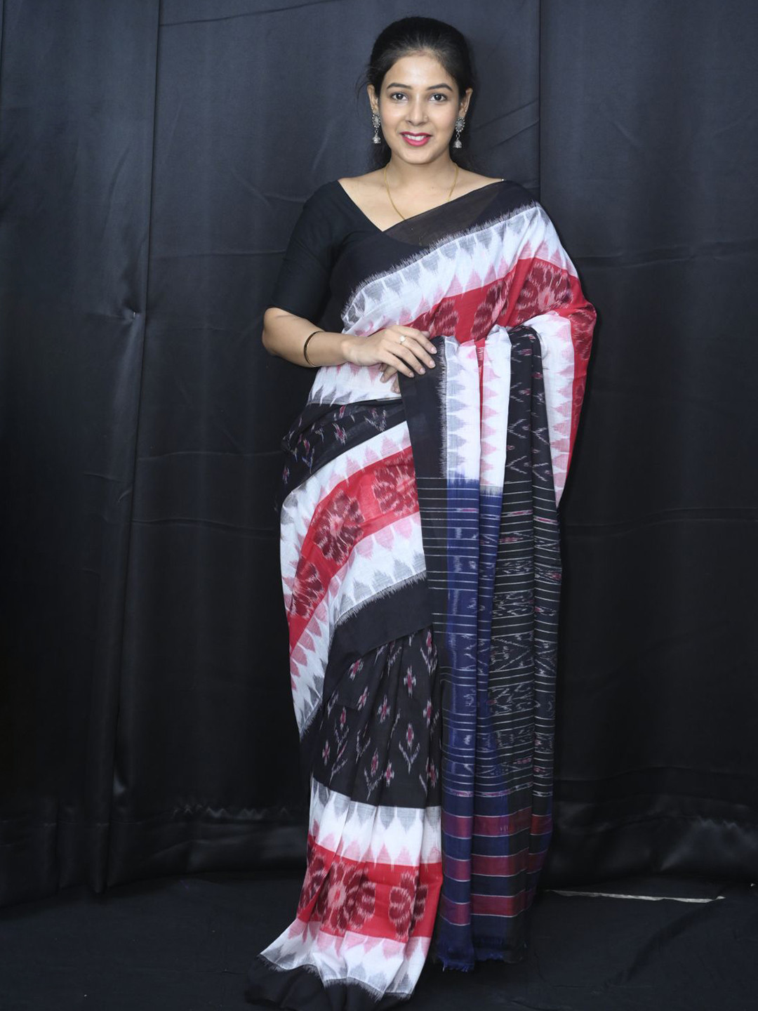 BigRayn Women Ethnic Print Pure Cotton Sambalpuri Saree