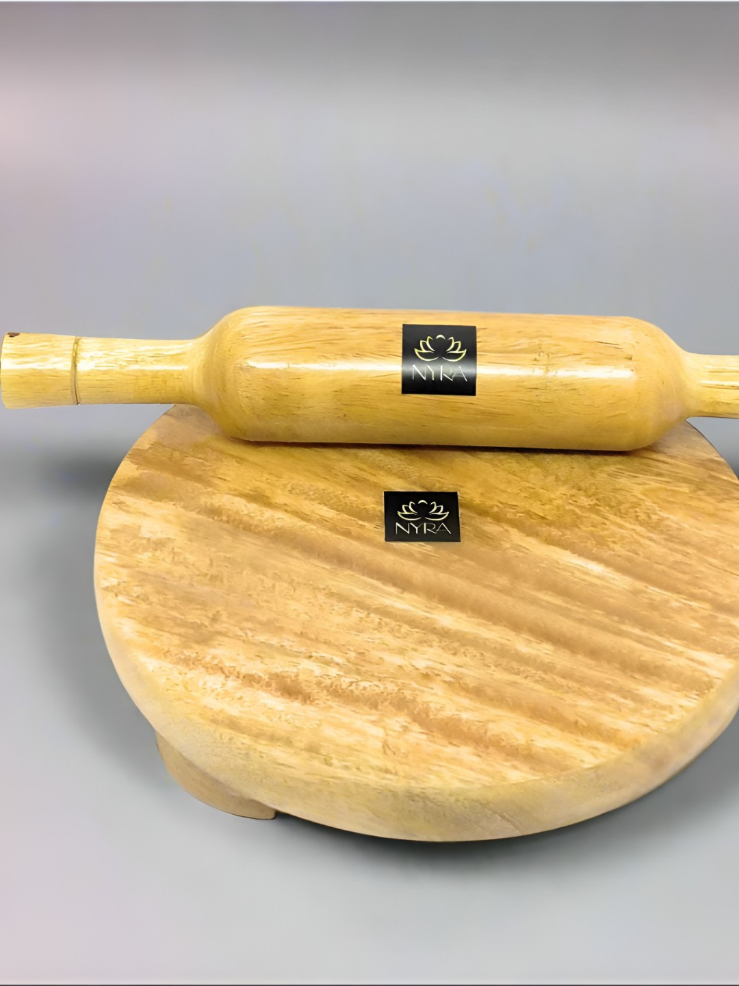 Nyra Kitchenware Brown Wooden Rolling Pin With Board